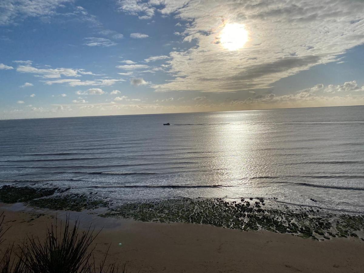 Stones Throw - Stunning House, Mins From Beach And Dogs Welcome Broadstairs Exterior photo